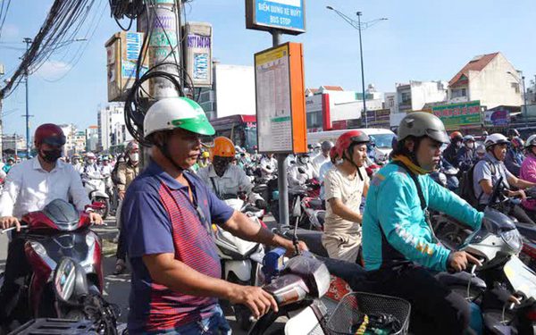 TP.HCM mở làn linh hoạt trên đường Trường Chinh để giảm ùn tắc