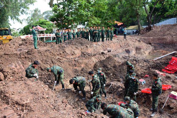 TP.HCM nghiên cứu bảo tồn hố chôn tập thể liệt sĩ tại công viên Lê Thị Riêng