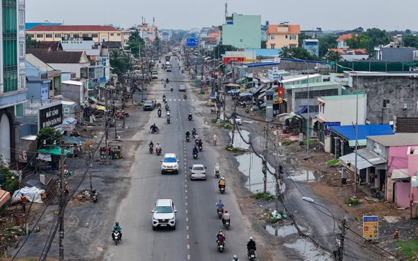 TP.HCM rà soát cơ chế hỗ trợ người dân hiến đất mở đường