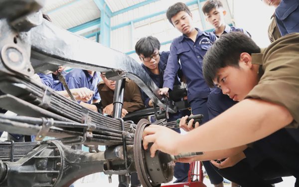 TP.HCM sẽ giảm từ 36 còn 18 trường cao đẳng, trung cấp công lập, hoàn thành trước 1-10