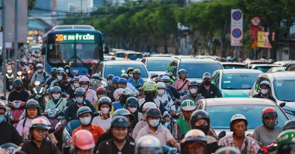 TP.HCM tính hạn chế xe xăng dầu vào trung tâm thế nào?