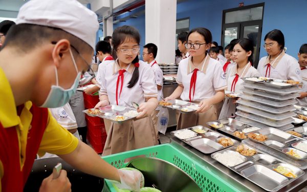TP.HCM tăng cường kiểm tra đột xuất bữa ăn bán trú