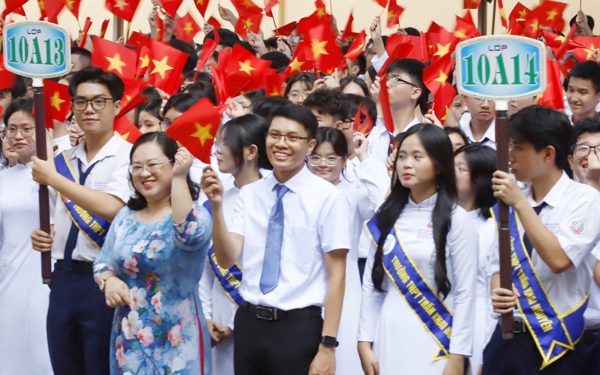 TP.HCM tăng hơn 40.000 học sinh lớp 9, sẽ mở rộng hình thức xét tuyển lớp 10