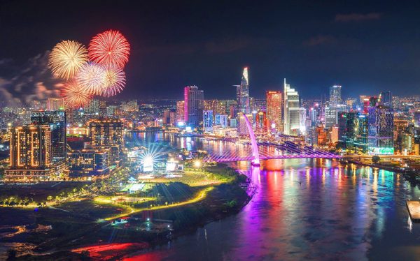 TP.HCM trình diễn 3D mapping, bắn pháo hoa dịp Ngày Văn hóa Việt Nam 24-11