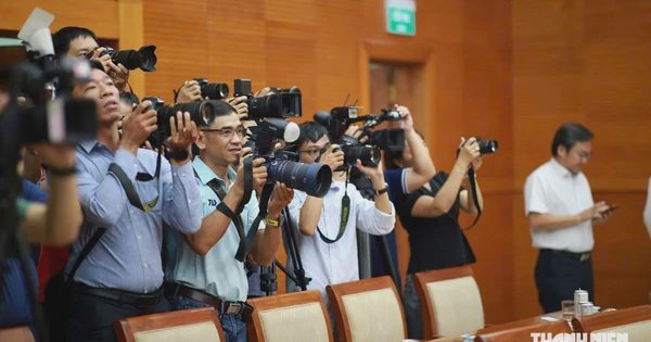 TP.HCM yêu cầu không né tránh, đùn đẩy khi cung cấp thông tin cho báo chí
