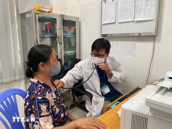 TP Hồ Chí Minh chi 108 tỷ đồng mỗi năm hỗ trợ cán bộ y tế luân chuyển có thời hạn
