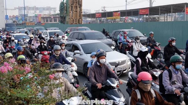 TPHCM cấm ô tô trên đường Trường Chinh từ ngày 7/11