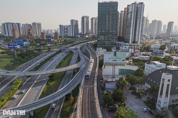 TPHCM cần cả triệu tỷ đồng cho hạ tầng, metro: Huy động qua trái phiếu ra sao?