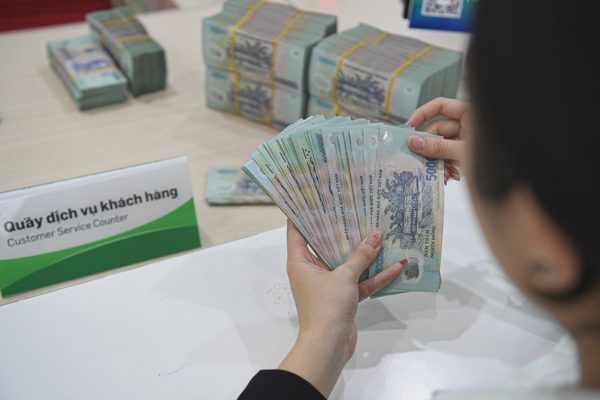 TPHCM cần vốn lớn cho metro, cảng biển, sân bay: Tiền sẽ đến từ đâu?
