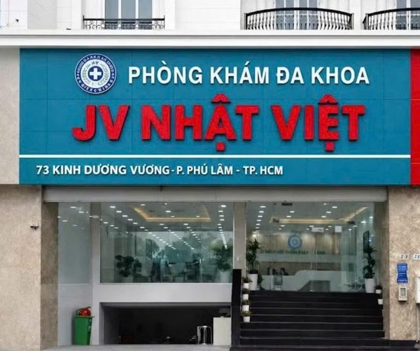 TPHCM: Cơ sở khám chữa bệnh bị phạt 90 triệu, người phụ trách bị tước chứng chỉ hành nghề