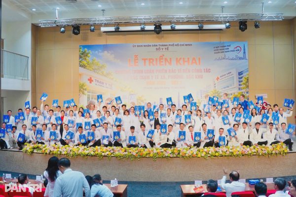 TPHCM đưa 79 bác sĩ về 37 trạm y tế, nâng chất lượng chăm sóc sức khỏe