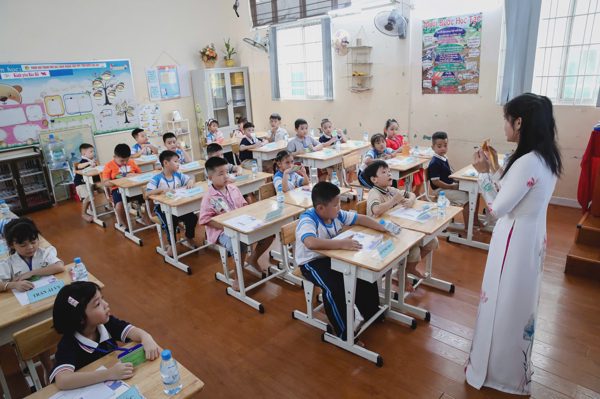 TPHCM hướng dẫn chế độ, chính sách cho nhân sự giáo dục sau sáp nhập trường