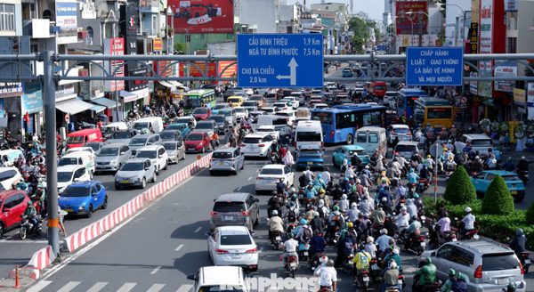 TPHCM ngày đầu sau kỳ nghỉ lễ: Giao thông hướng nội đô tăng chóng mặt