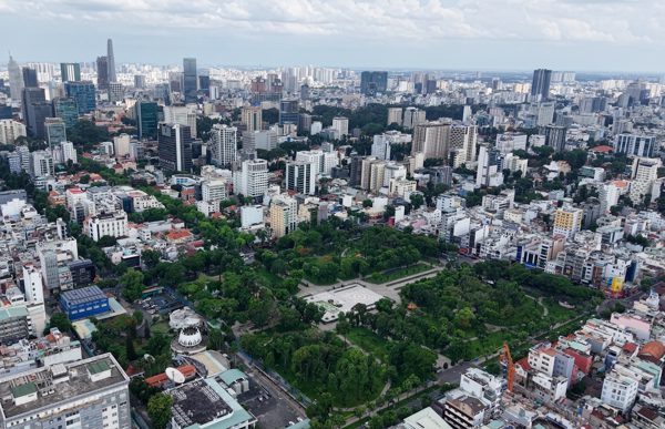 TPHCM phản hồi đề xuất làm bãi xe, trung tâm thương mại dưới các công viên