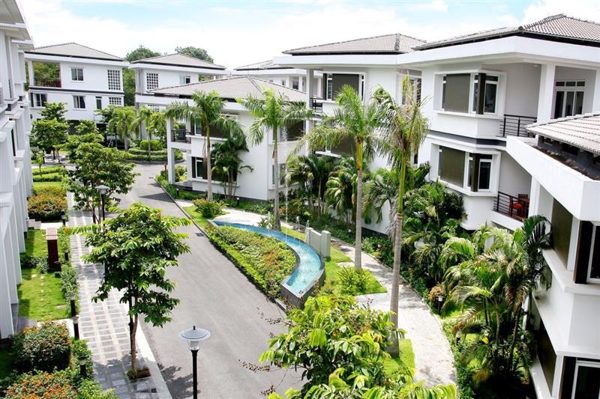 TPHCM tháo gỡ vướng mắc, cấp sổ cho hàng trăm căn nhà ở liền kề