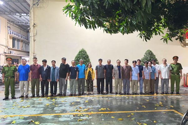 TPHCM: Từ vụ quán karaoke môi giới mại dâm, bóc gỡ đường dây cá độ bóng đá lớn