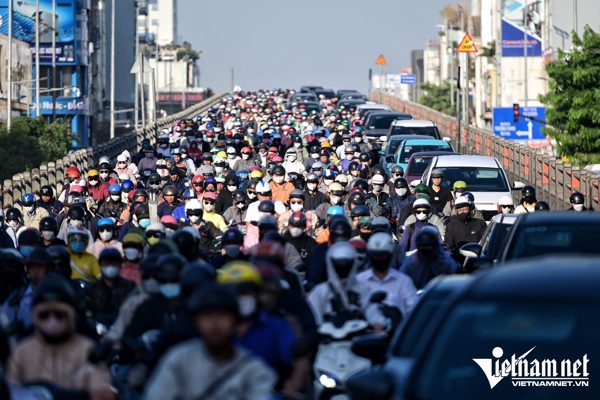 TPHCM ưu tiên xử lý 15 điểm nóng ùn tắc, đẩy nhanh các tuyến metro