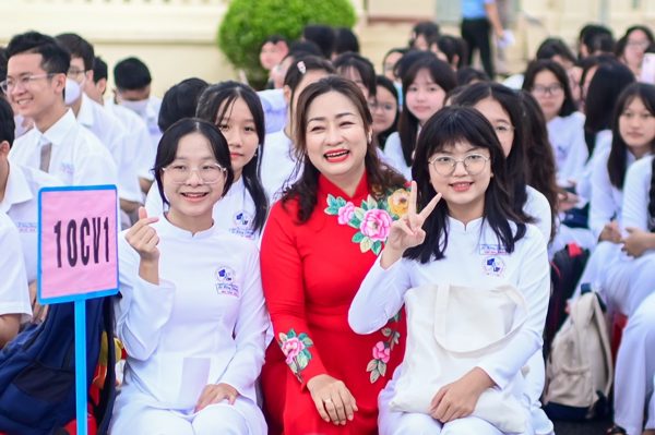 TPHCM vào năm học mới với 2,62 triệu học sinh, giảm dạy học nặng về thi cử