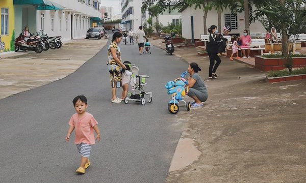 Trả lương 10 triệu đồng vẫn khó tìm người trông trẻ