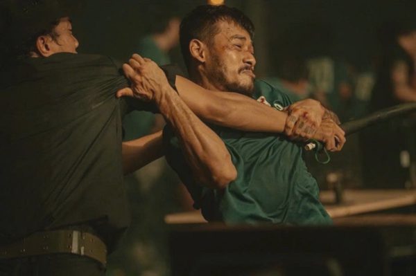 "Trại buôn người" gần 300 tỷ đồng, ê-kíp tính cắt cảnh nóng làm bản 13+