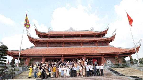 Trải nghiệm không gian văn hóa các dân tộc Việt Nam tại Làng Văn hóa-Du lịch