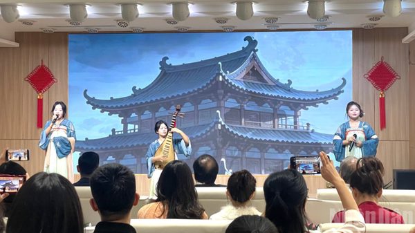 Trải nghiệm và tìm hiểu Tết Trung thu Trung Quốc tại Hà Nội