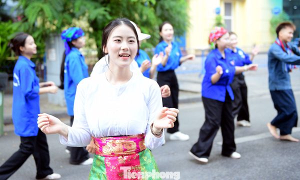 Trải nghiệm văn hóa truyền thống, sản phẩm thủ công ở không gian 70 năm Hội LHTN Việt Nam