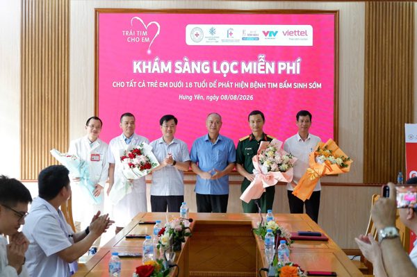 Trái tim cho em: Phép màu đến với cậu bé 2 tuổi mắc tim bẩm sinh