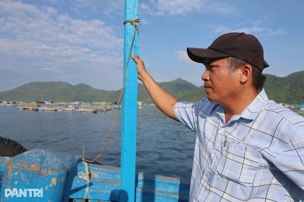 Trăn trở của người đàn ông bỏ tiền tỷ dọn rác miễn phí ở vịnh Vũng Rô