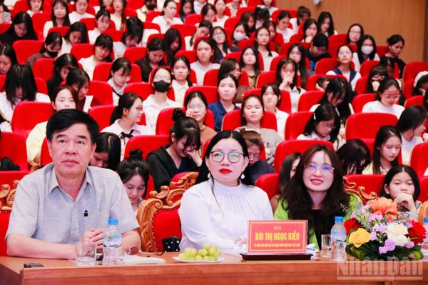 Trang bị kiến thức chăm sóc sức khỏe chủ động cho thanh niên