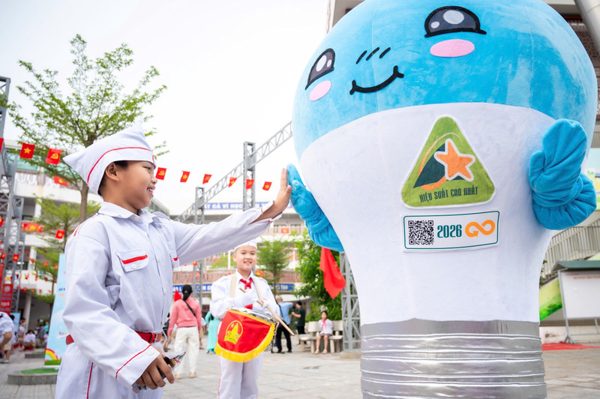 Trang bị kiến thức sử dụng năng lượng tiết kiệm cho học sinh