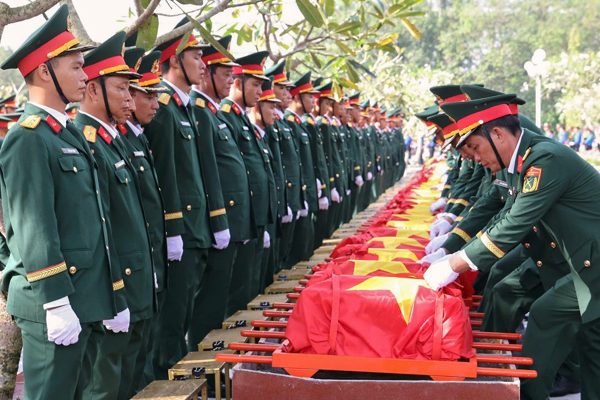 Trang nghiêm lễ truy điệu, an táng 120 hài cốt liệt sĩ ở Cần Thơ