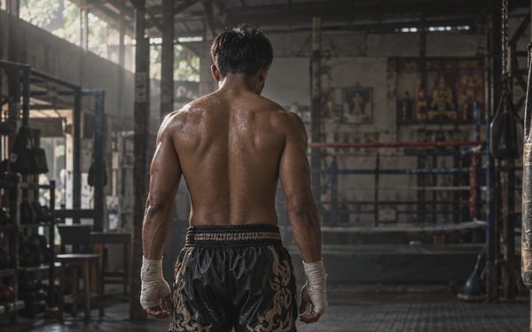 Tranh chấp nhà cửa, võ sĩ muay Thái đánh 3 đấm khiến người hàng xóm thiệt mạng