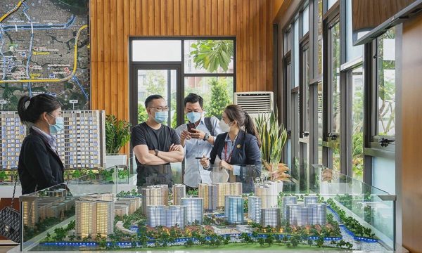 Tranh thủ 'tháng cô hồn' để mua nhà, sắm xe
