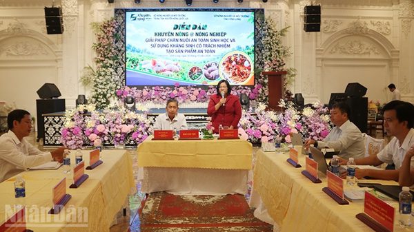 Trao đổi kinh nghiệm, giải pháp chăn nuôi an toàn sinh học tại Vĩnh Long