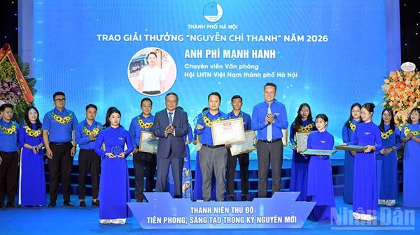 Trao Giải thưởng "Nguyễn Chí Thanh" tặng 25 cán bộ Hội Liên hiệp thanh niên thành phố Hà Nội