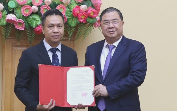 Trao quyết định bổ nhiệm Thứ trưởng Bộ Công Thương Nguyễn Việt Sơn