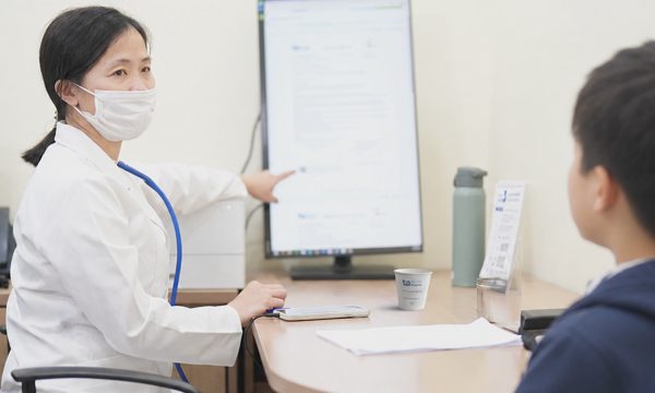 Trẻ 10 tuổi ngủ ngáy có đáng lo?