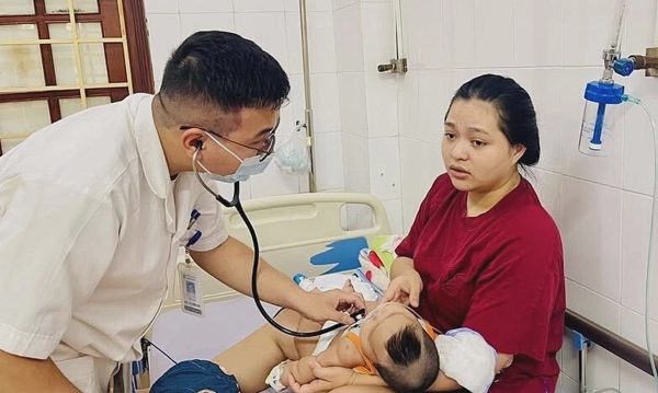 'Trẻ nhũ nhi khỏe mạnh chiếm đa số ca nhập viện do RSV'