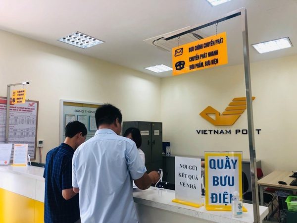 Triển khai dịch vụ công qua mạng bưu chính công cộng tại Hà Nội, Huế, Gia Lai