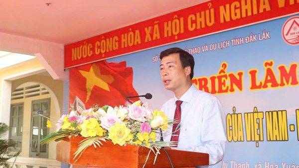 Triển lãm lưu động “Hoàng Sa, Trường Sa của Việt Nam - Những bằng chứng lịch sử và pháp lý” tại xã Hòa Xuân