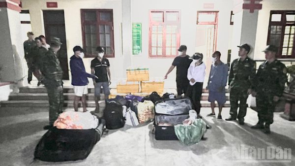 Triệt phá đường dây tuồn hàng tấn trứng gà non qua cửa khẩu Lào Cai