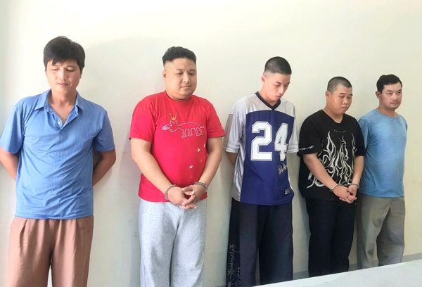 Triệt phá đường làm giả sổ đỏ, bằng cấp, giấy tờ xe liên tỉnh