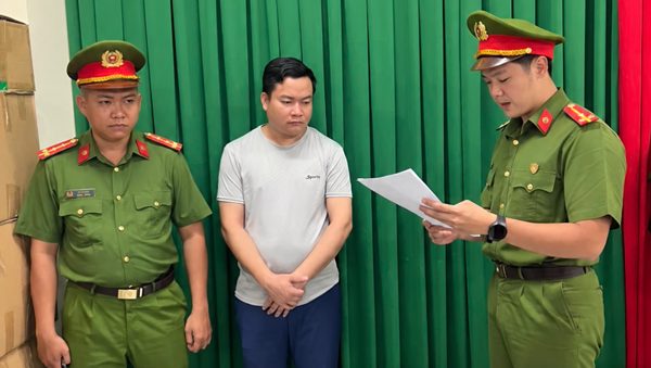 Triệt phá nhóm chuyên bẫy khách mua nhà đất giá rẻ để chiếm đoạt tiền đặt cọc