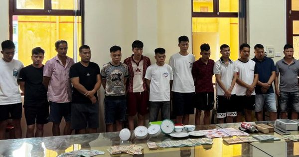 Triệt phá sòng bạc trong rừng, thu hơn 300 triệu đồng và phát hiện súng, đạn