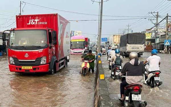 Triều cường cuối tháng 9 đạt đỉnh, nhiều nơi ở Vĩnh Long có thể ngập 50cm