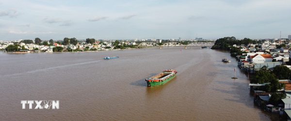 Triều cường sông Đồng Nai lên báo động III, thủy điện Trị An giảm xả lũ