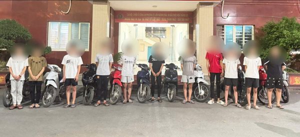 Triệu tập thêm 17 'quái xế' lạng lách, đánh võng trước Sân vận động Mỹ Đình