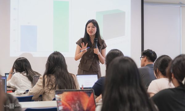 Trợ giảng đại học phải có năng lực AI, ngoại ngữ