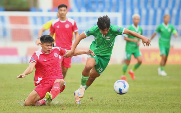 Trở lại chuyên nghiệp sau 14 năm, câu lạc bộ Lâm Đồng thua nghiệt ngã phút bù giờ